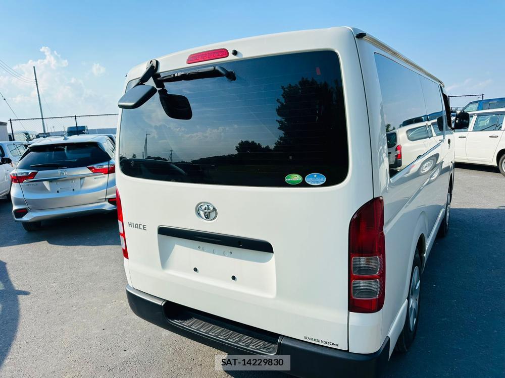 Toyota HIACE VAN 2020 6762415-4