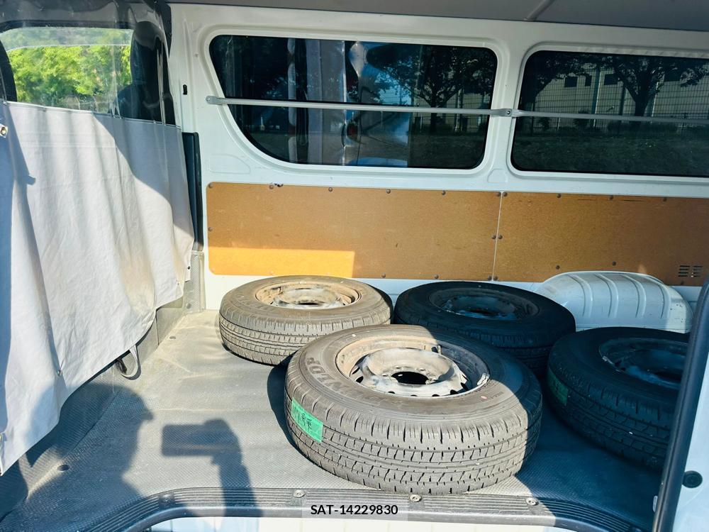 Toyota HIACE VAN 2020 6762415-8
