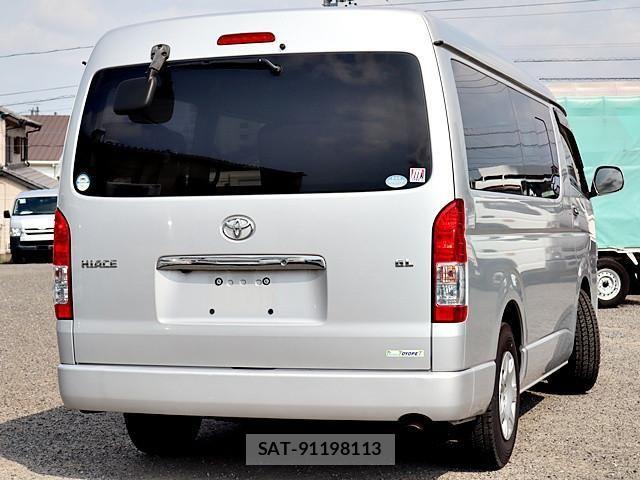 Toyota HIACE VAN 2017-04 7500819-2
