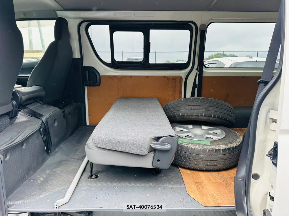 Toyota HIACE VAN 2020-01 7471399-9