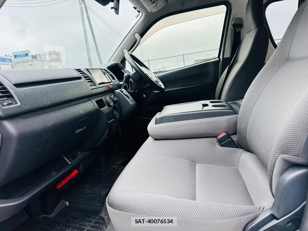 Toyota HIACE VAN 2020-01 7471399-10