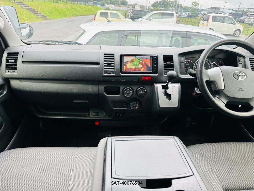 Toyota HIACE VAN 2020-01 7471399-12