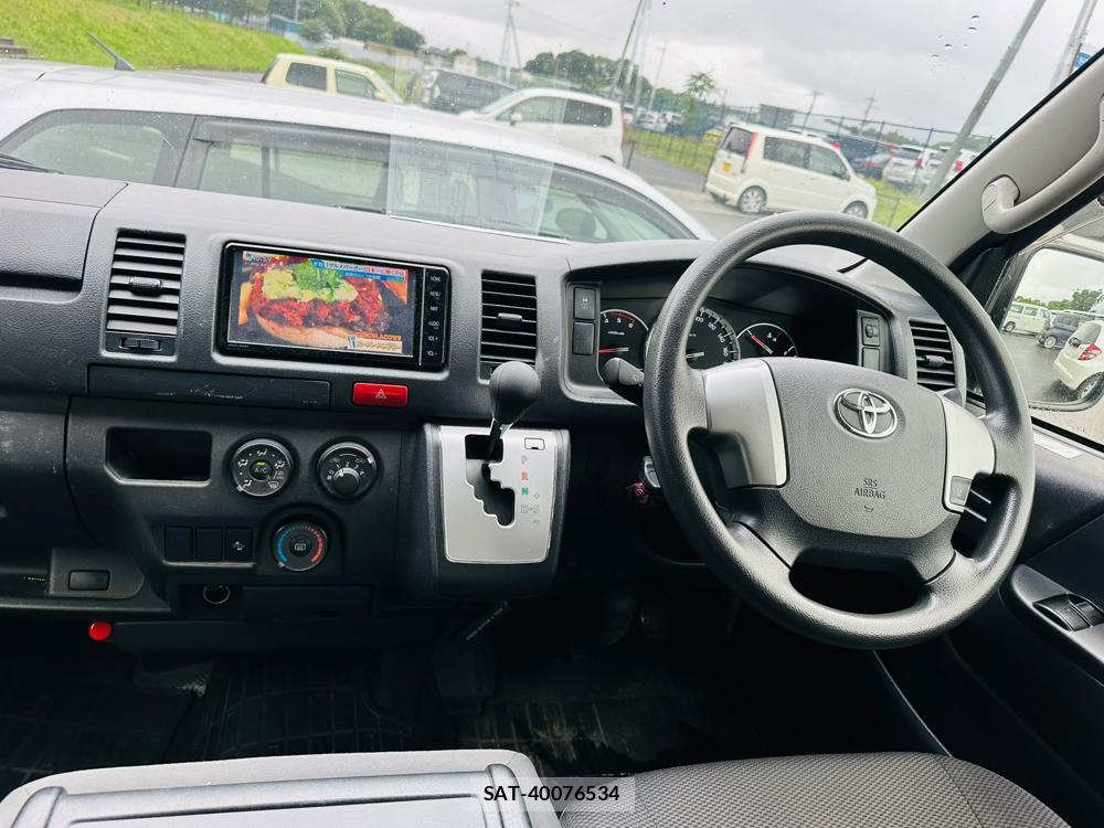 Toyota HIACE VAN 2020-01 7471399-13