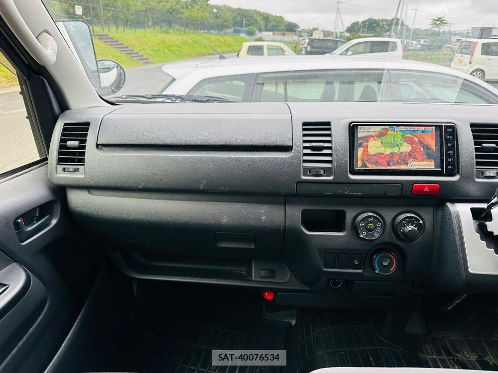 Toyota HIACE VAN 2020-01 7471399-17