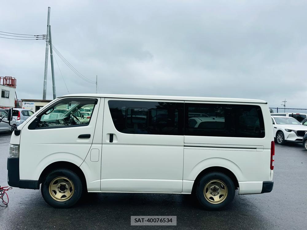 Toyota HIACE VAN 2020-01 7471399-1