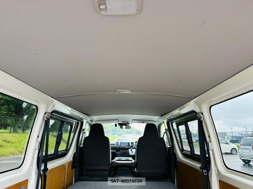 Toyota HIACE VAN 2020-01 7471399-24