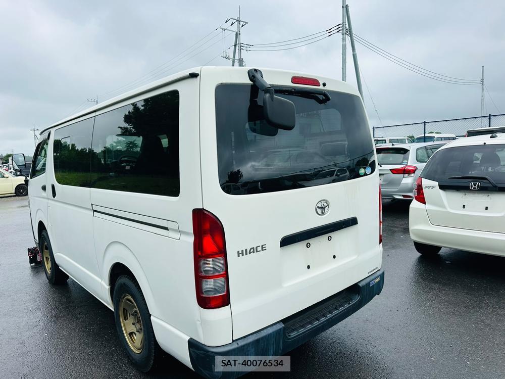 Toyota HIACE VAN 2020-01 7471399-2