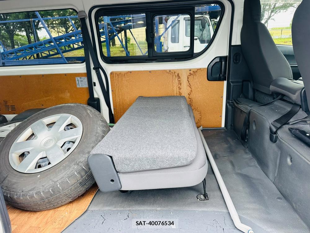 Toyota HIACE VAN 2020-01 7471399-8