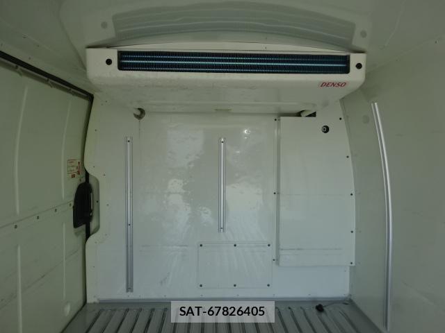 Toyota HIACE VAN 2022-05 7500818-15