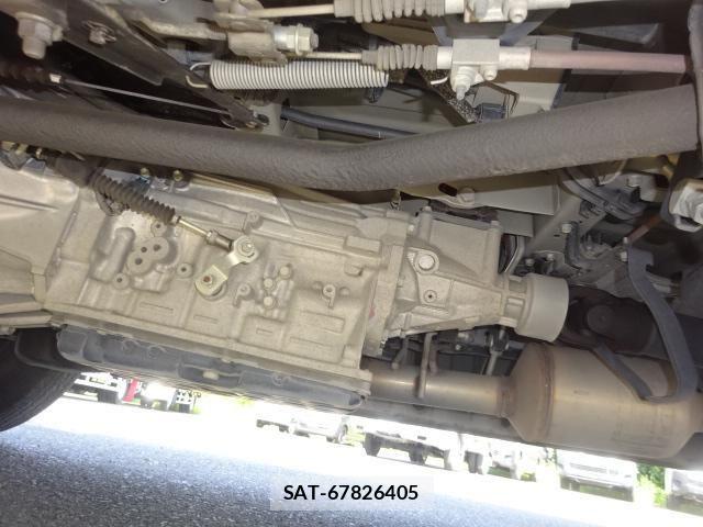 Toyota HIACE VAN 2022-05 7500818-20