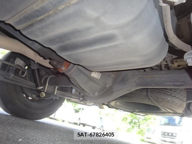 Toyota HIACE VAN 2022-05 7500818-21