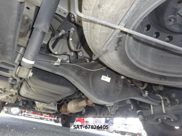Toyota HIACE VAN 2022-05 7500818-22