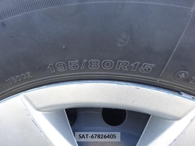Toyota HIACE VAN 2022-05 7500818-26