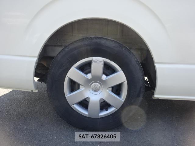 Toyota HIACE VAN 2022-05 7500818-28