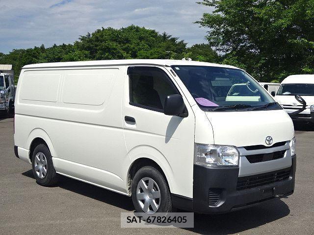 Toyota HIACE VAN 2022-05 7500818-2