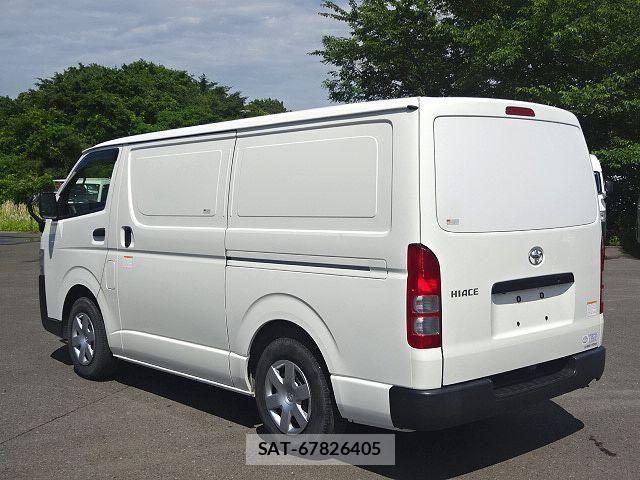 Toyota HIACE VAN 2022-05 7500818-5