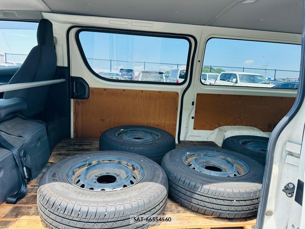 Toyota HIACE VAN 2020-05 7534251-9
