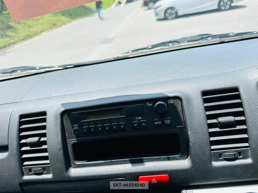 Toyota HIACE VAN 2020-05 7534251-18