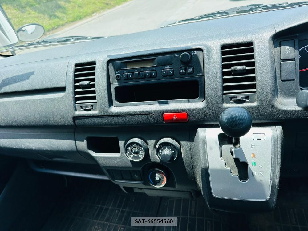 Toyota HIACE VAN 2020-05 7534251-19