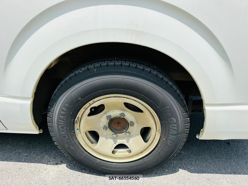 Toyota HIACE VAN 2020-05 7534251-30