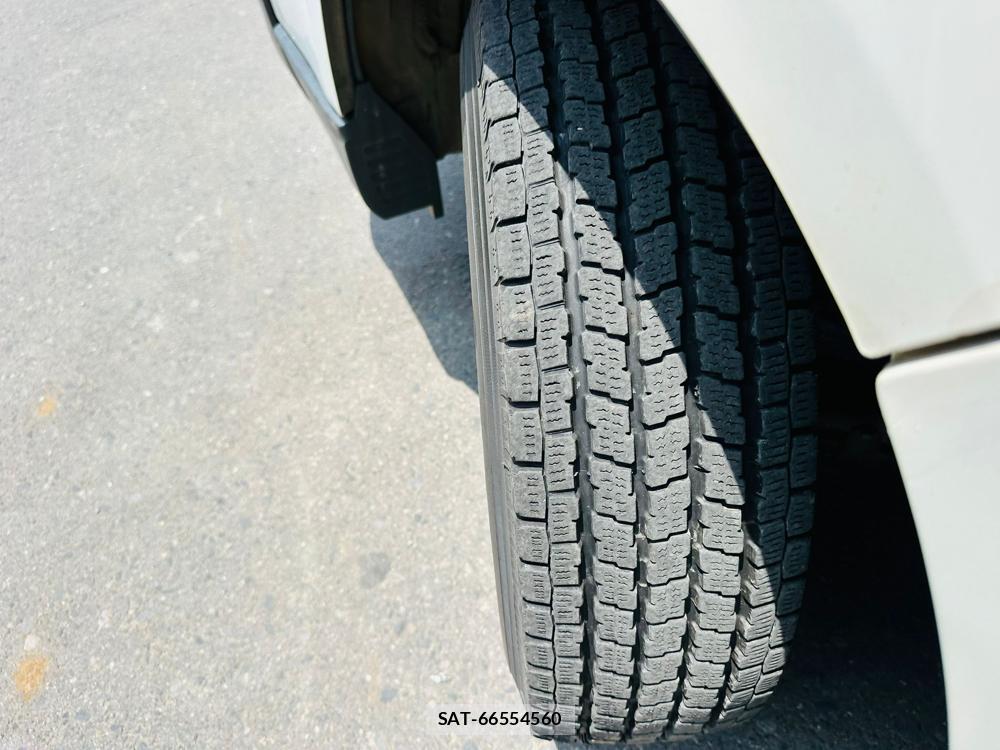 Toyota HIACE VAN 2020-05 7534251-31