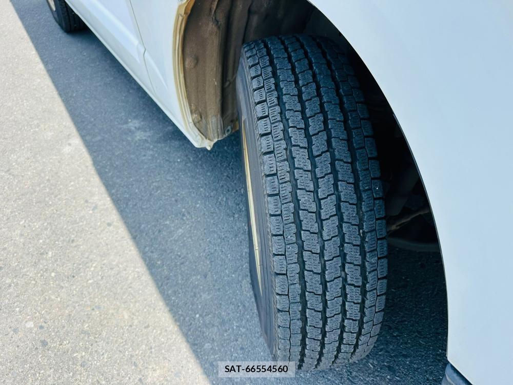 Toyota HIACE VAN 2020-05 7534251-32