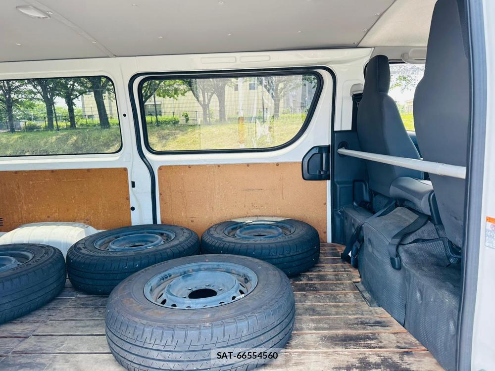 Toyota HIACE VAN 2020-05 7534251-8