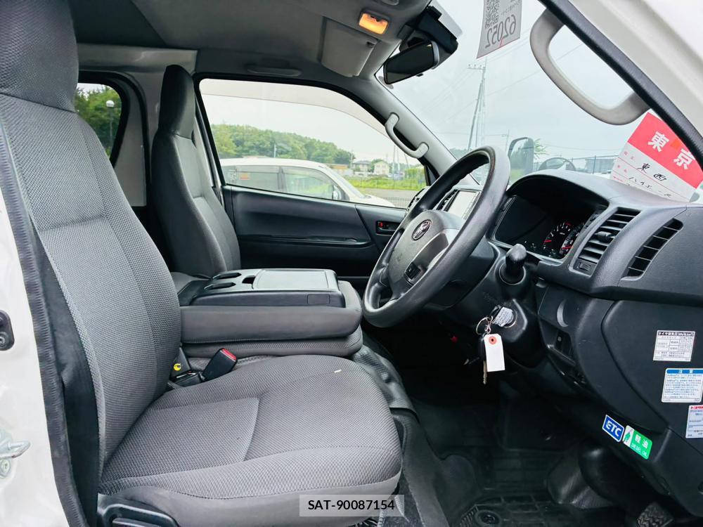 Toyota HIACE VAN 2019 7335626-11