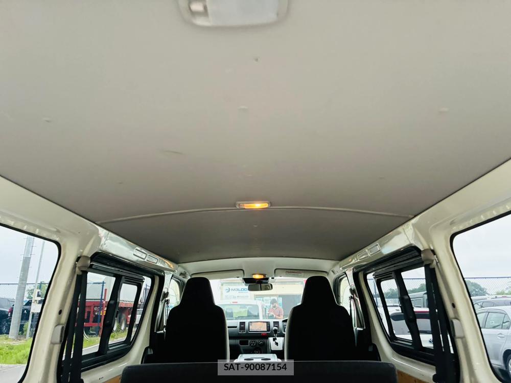Toyota HIACE VAN 2019 7335626-24