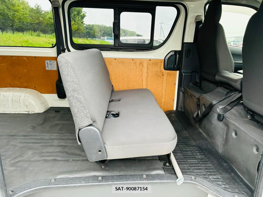 Toyota HIACE VAN 2019 7335626-8