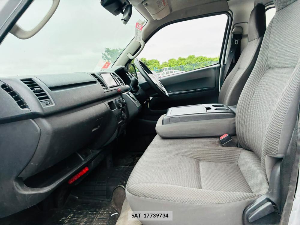 Toyota HIACE VAN 2020 7335628-9