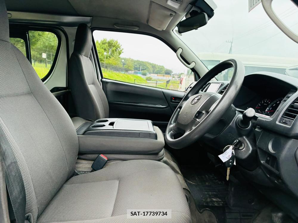 Toyota HIACE VAN 2020 7335628-10