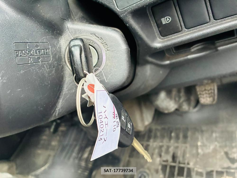 Toyota HIACE VAN 2020 7335628-15
