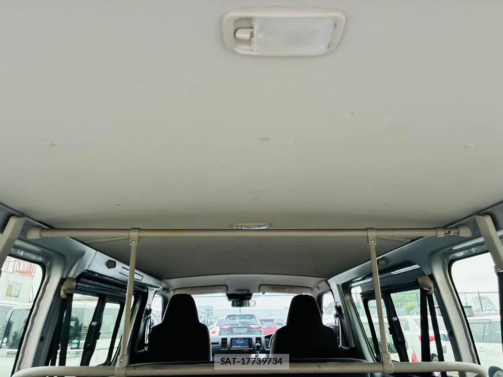 Toyota HIACE VAN 2020 7335628-23