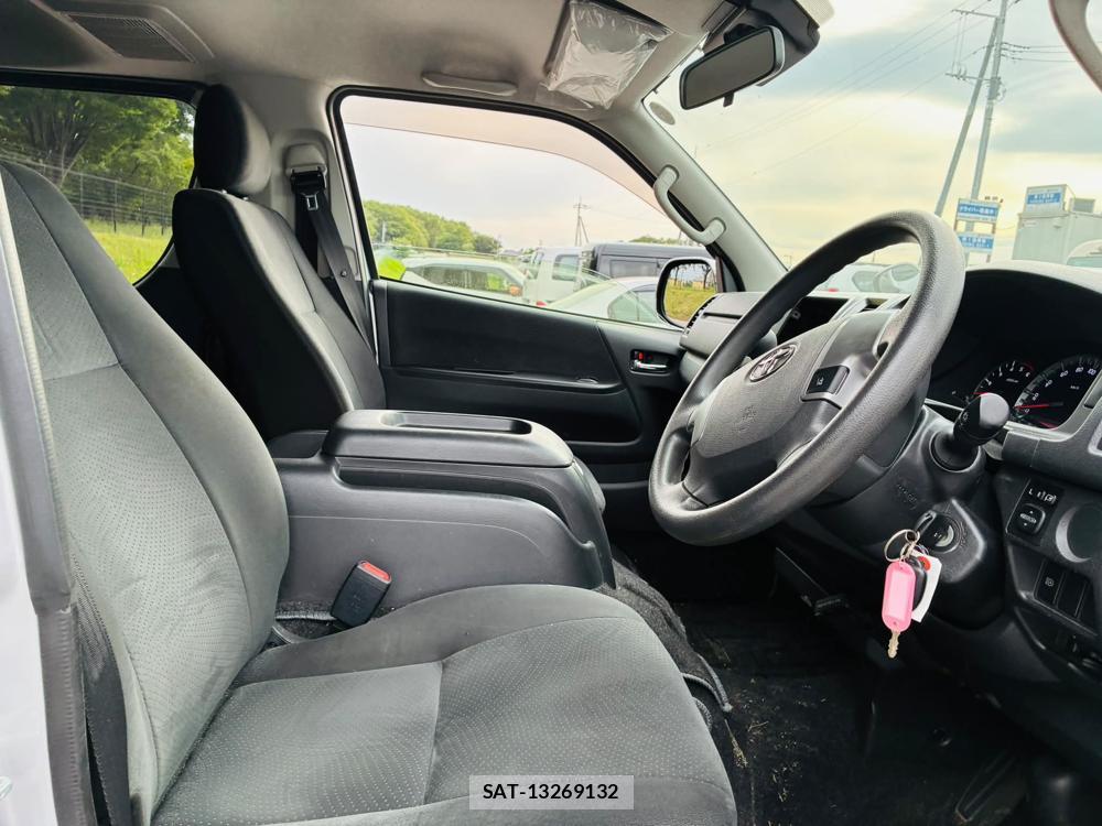 Toyota HIACE VAN 2020 7269295-11