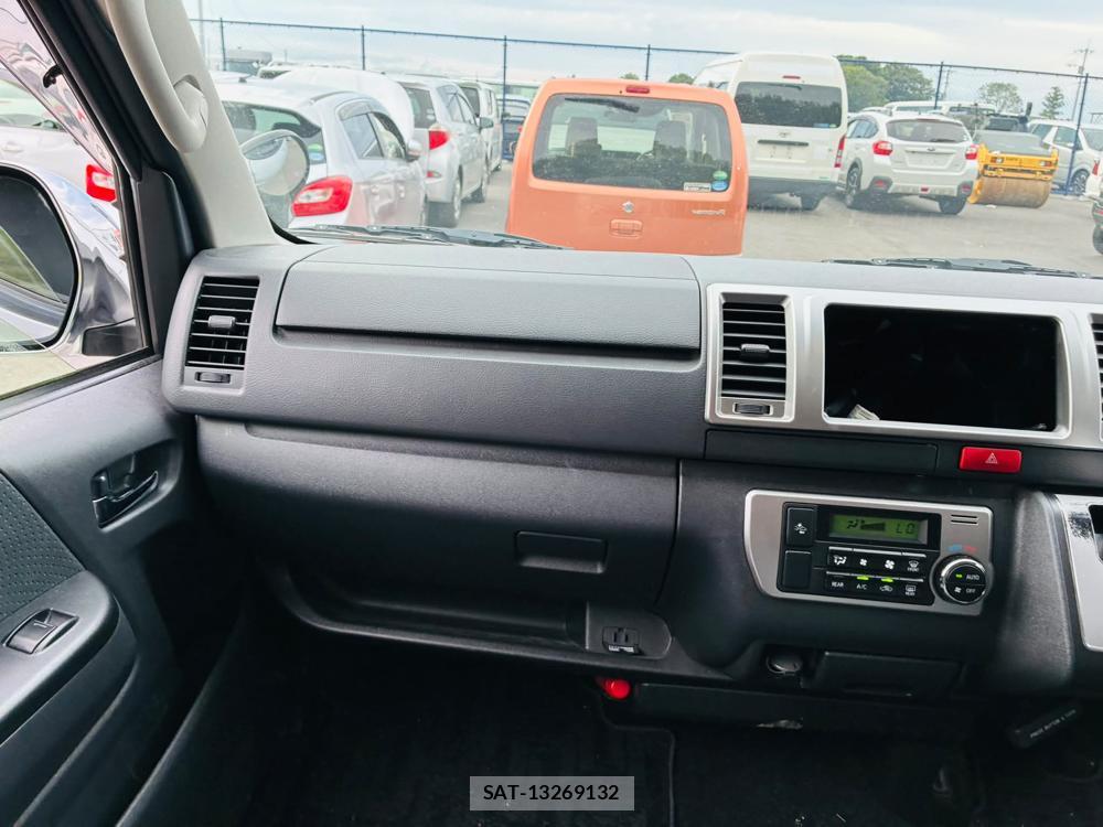 Toyota HIACE VAN 2020 7269295-17