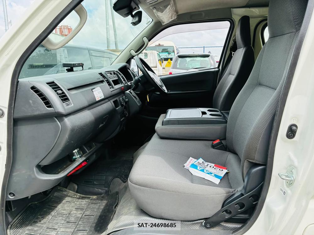 Toyota HIACE VAN 2019 7335630-10