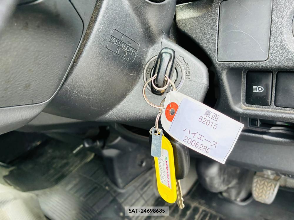 Toyota HIACE VAN 2019 7335630-15