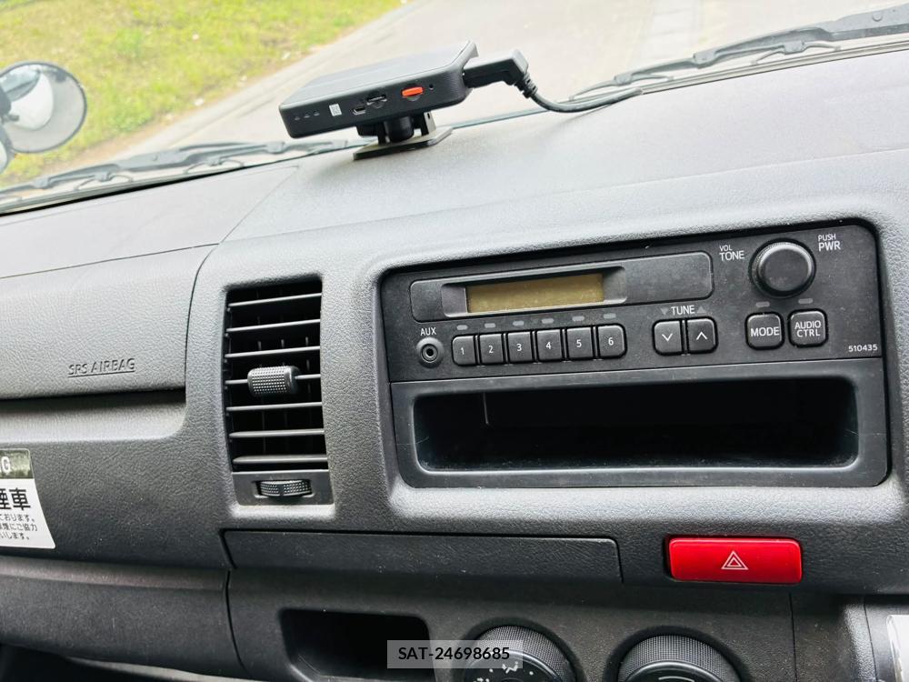 Toyota HIACE VAN 2019 7335630-17