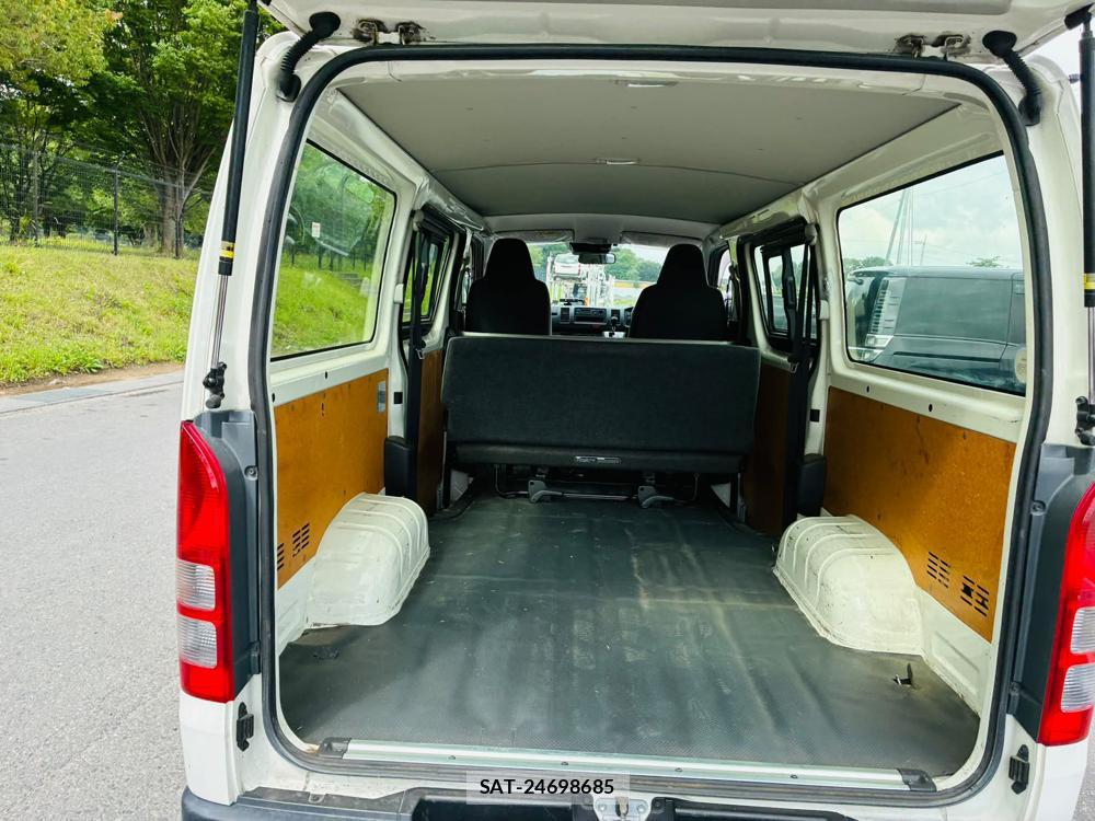 Toyota HIACE VAN 2019 7335630-24