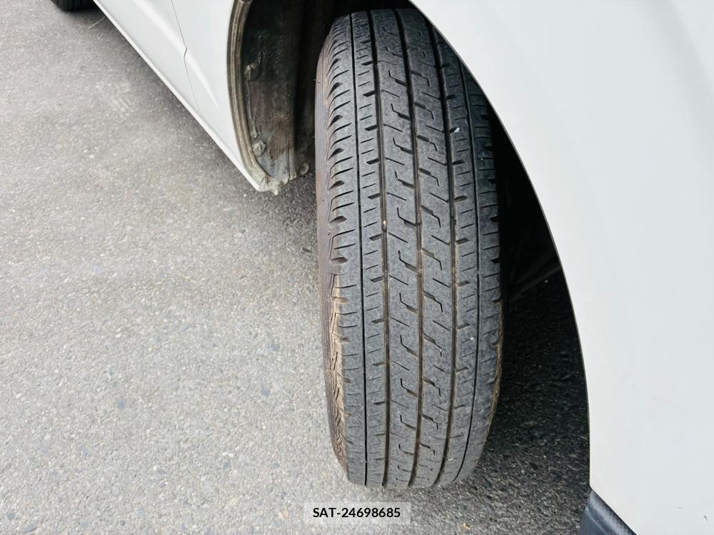 Toyota HIACE VAN 2019 7335630-31
