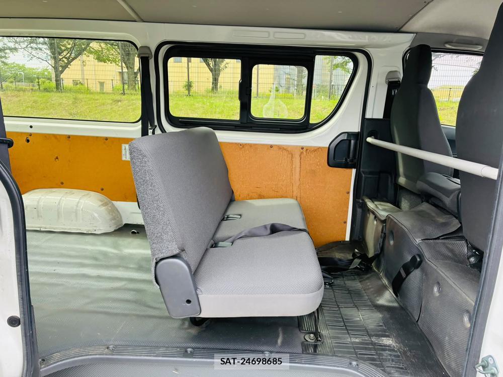 Toyota HIACE VAN 2019 7335630-8