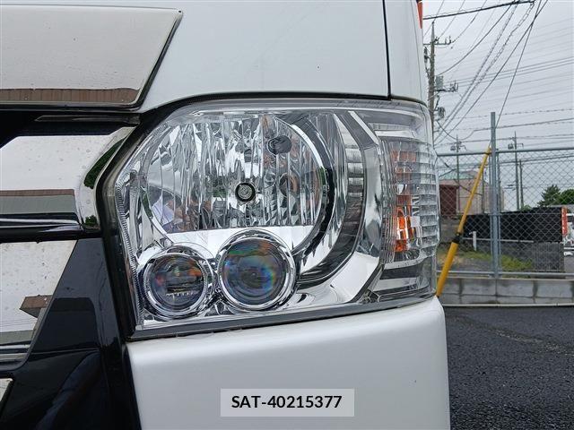 Toyota HIACE VAN 2020-01 7616908-13