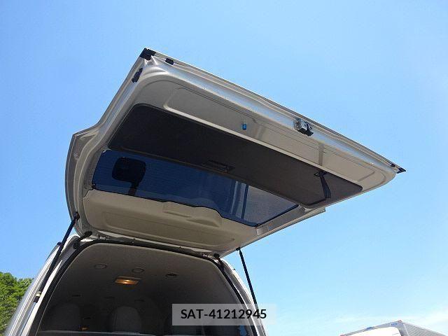 Toyota HIACE VAN 2021-06 7616906-10