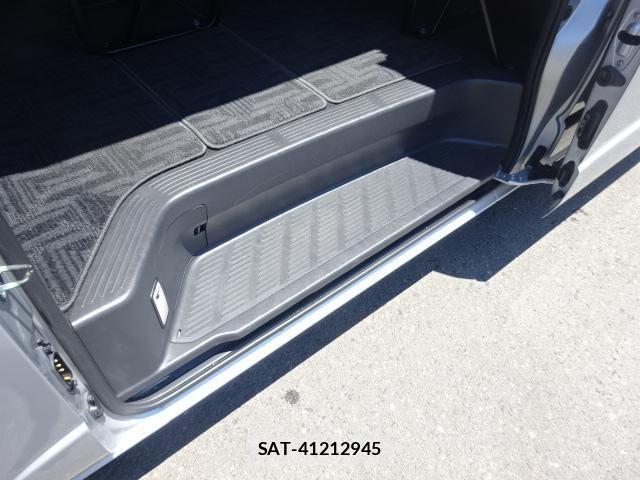 Toyota HIACE VAN 2021-06 7616906-12