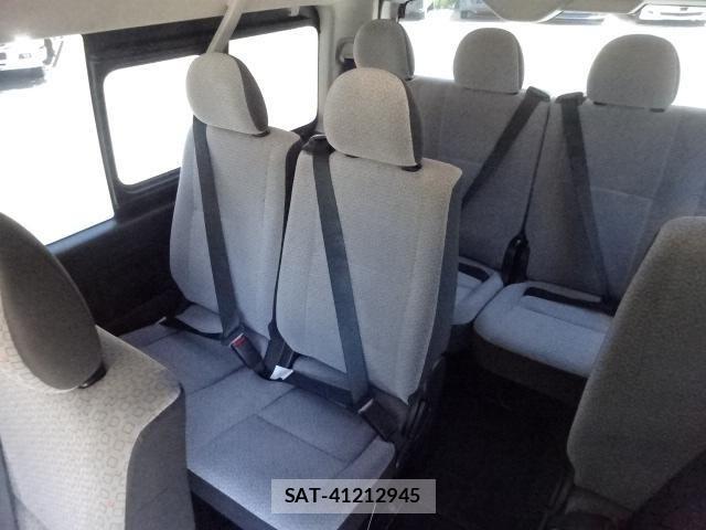 Toyota HIACE VAN 2021-06 7616906-17