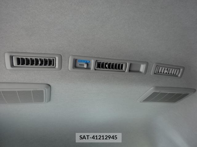 Toyota HIACE VAN 2021-06 7616906-21
