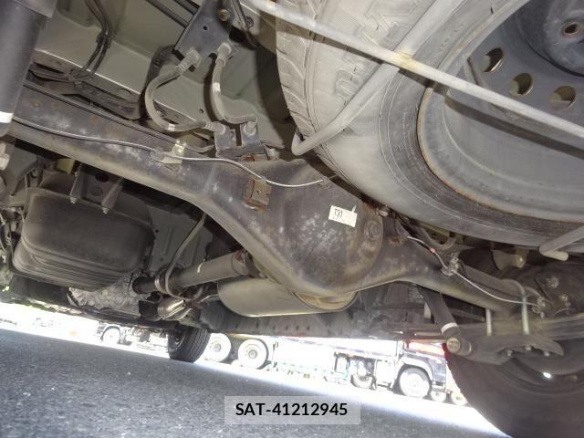 Toyota HIACE VAN 2021-06 7616906-24