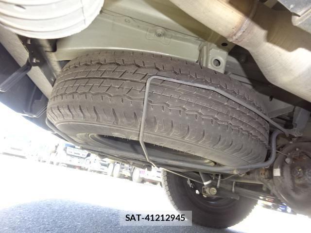 Toyota HIACE VAN 2021-06 7616906-25