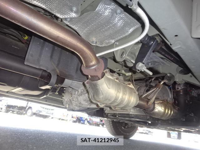 Toyota HIACE VAN 2021-06 7616906-26
